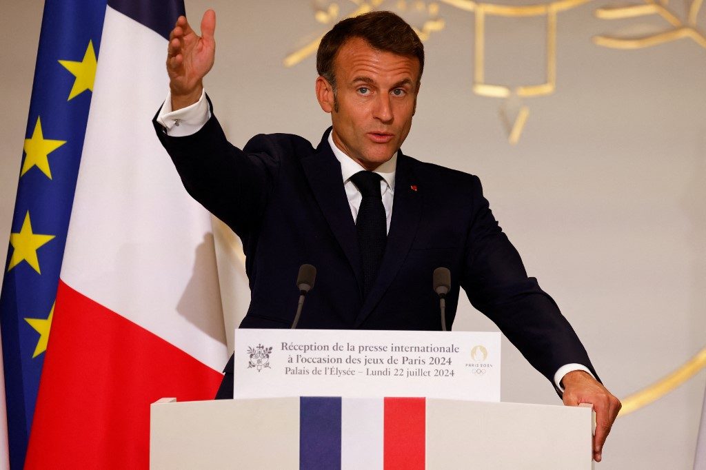 Macron se recusa a nomear candidata da esquerda a primeira-ministra na França