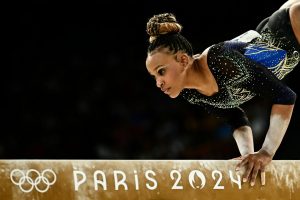 Quinta-feira olímpica tem Rebeca em busca de nova medalha e expectativa por finais do surfe; veja destaques