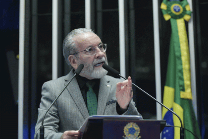 Entregue ao obscurantismo