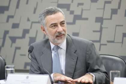 Itamaraty chama embaixador brasileiro para discutir relação com a Argentina de Milei