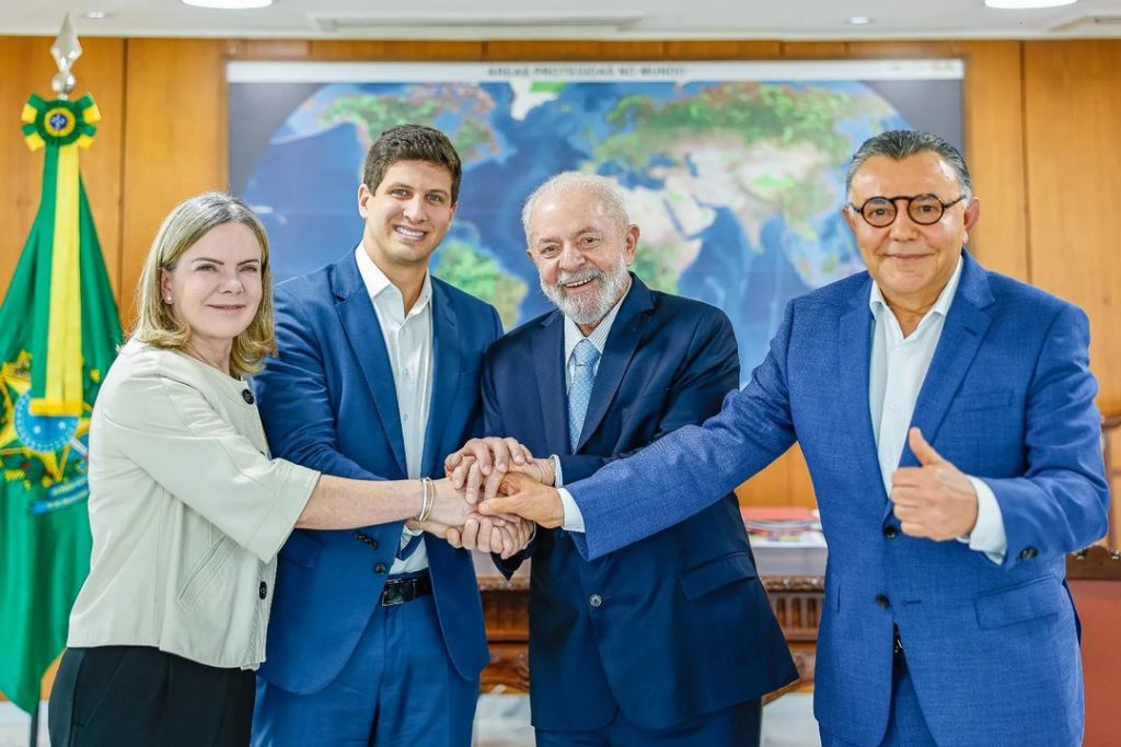 Recife: PT abre mão de vice e João Campos escolhe ex-chefe de gabinete para compor chapa