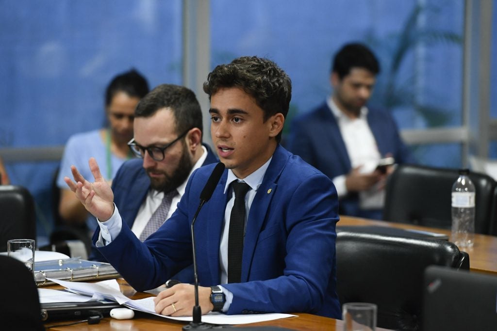 Deputado do PT pede à PGR a prisão de Nikolas Ferreira