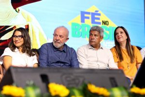 Lula anuncia investimentos do PAC na Bahia e diz não ser obrigado a prestar contas a banqueiros