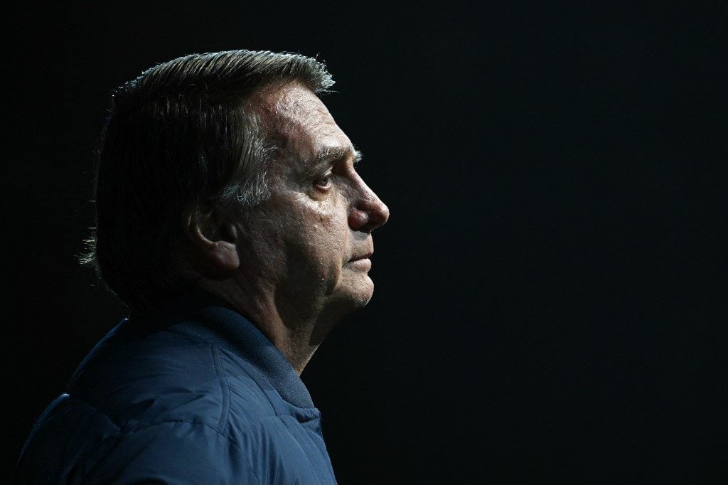 Bolsonaro volta a questionar indiciamento e afirma que militares foram presos injustamente
