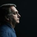Bolsonaro volta a questionar indiciamento e afirma que militares foram presos injustamente