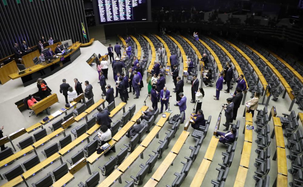 PL dá 11 votos a favor de projeto da tributária, apesar de orientação contrária; veja como votou cada deputado