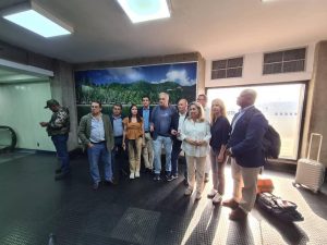 Deputados de partido da direita espanhola dizem ter sido expulsos da Venezuela