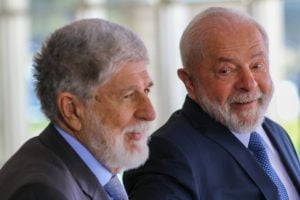 Celso Amorim desembarca na Venezuela para acompanhar a eleição presidencial