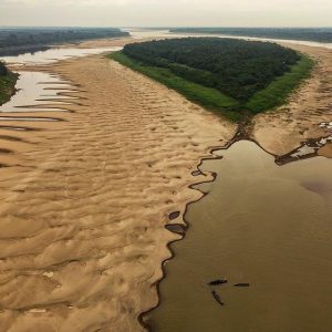 Seca no Amazonas já afeta 10 mil pessoas e pode ser a maior da história