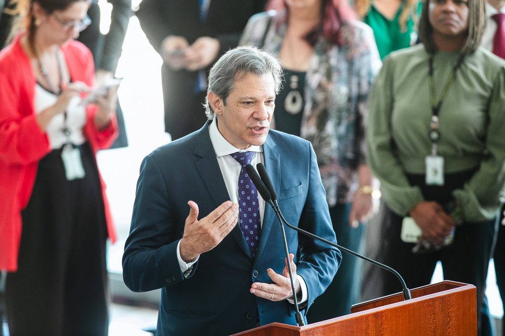‘Comunicação bem feita melhora tudo’, diz Haddad após o dólar fechar em queda