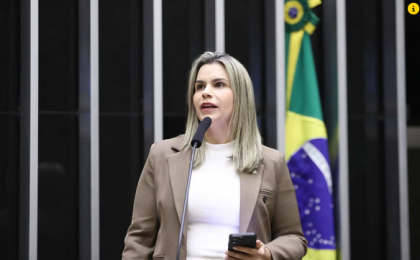 PGR defende arquivamento de processo contra deputada acusada de incitação ao 8 de Janeiro