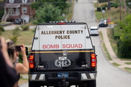 Polícia encontra explosivos no carro do suspeito de atirar contra Trump