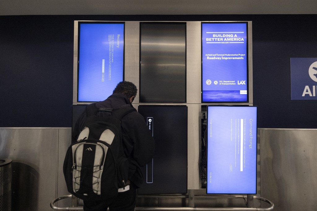 Apagão global atingiu companhias aéreas, bancos e hospitais; confira um balanço