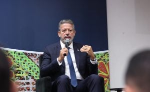 Em meio a críticas pelo ‘PL do Estupro’, Lira defende reservas de cadeiras para mulheres no Congresso