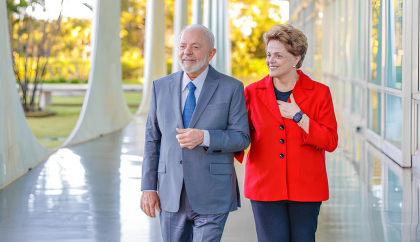 No Brasil para o G20, Dilma se reúne com Lula no Palácio da Alvorada