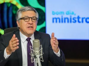 Contingenciamento não afetará obras do PAC, diz Padilha