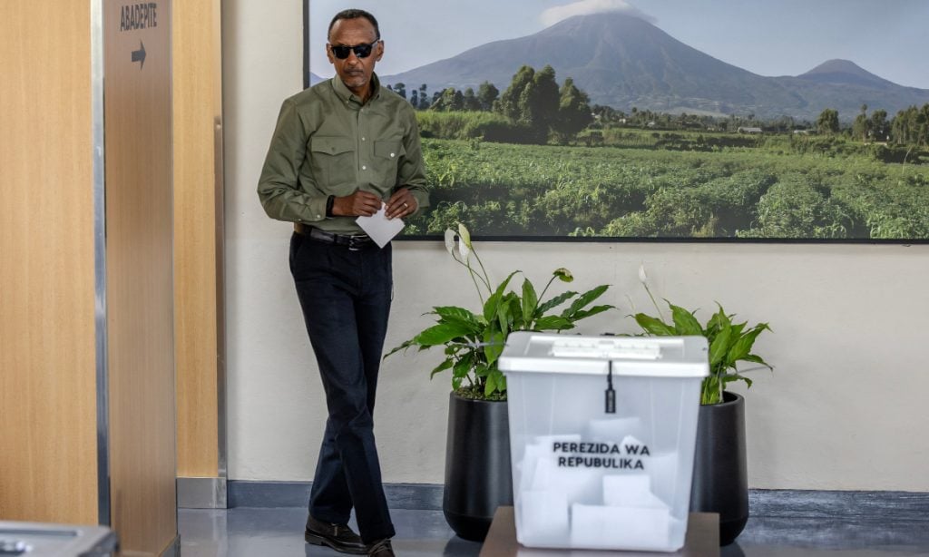 Presidente Kagame vence eleições em Ruanda, segundo resultados parciais