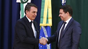 Por que, apesar dos escândalos, Bolsonaro deve manter Ramagem candidato no Rio