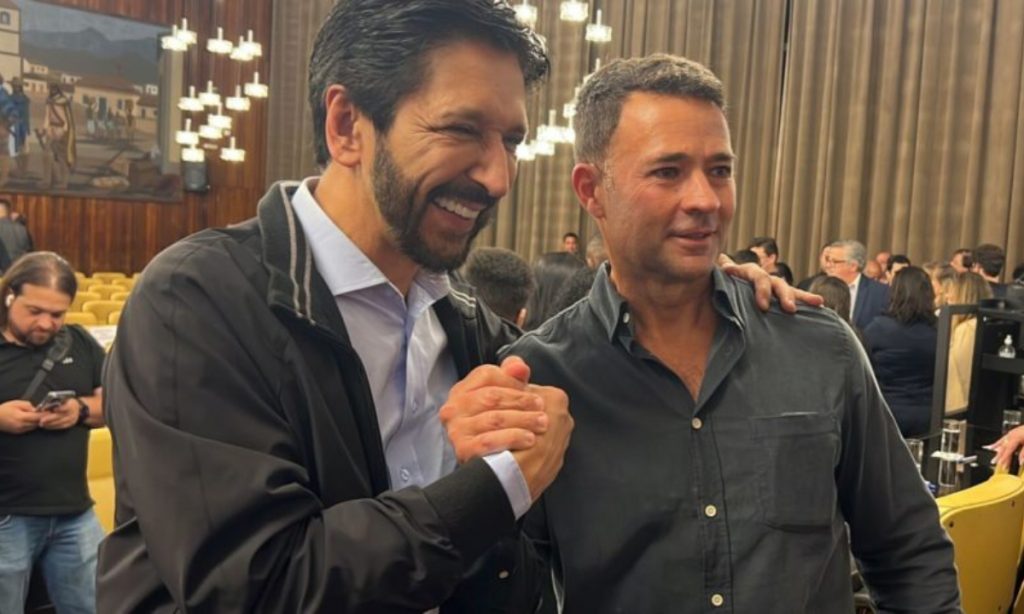 Justiça manda PM liberar acesso a todos os processos contra Mello Araújo, vice de Nunes