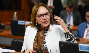 Defesa da mulher: eleições municipais exigem combate à violência política de gênero