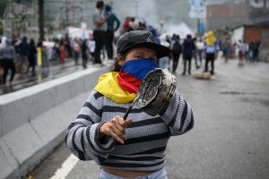 Sobe para 24 o número de mortos em protestos pós-eleitorais na Venezuela