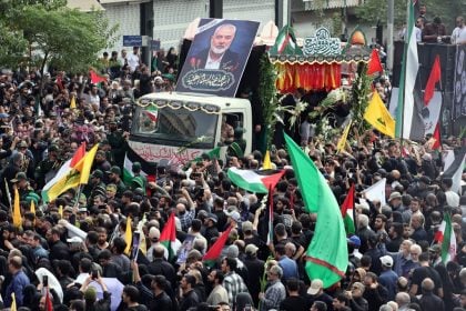 Funeral do líder do Hamas assassinado no Irã é marcado por pedidos de vingança
