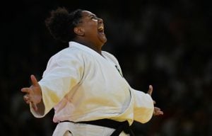 Judoca Bia Souza ganha o primeiro ouro do Brasil nos Jogos de Paris