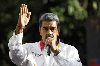 Maduro descarta negociar com líder opositora após comparecer ao Supremo venezuelano