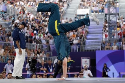 Dançarina australiana de break denuncia campanha de ódio “devastador” após Paris-2024