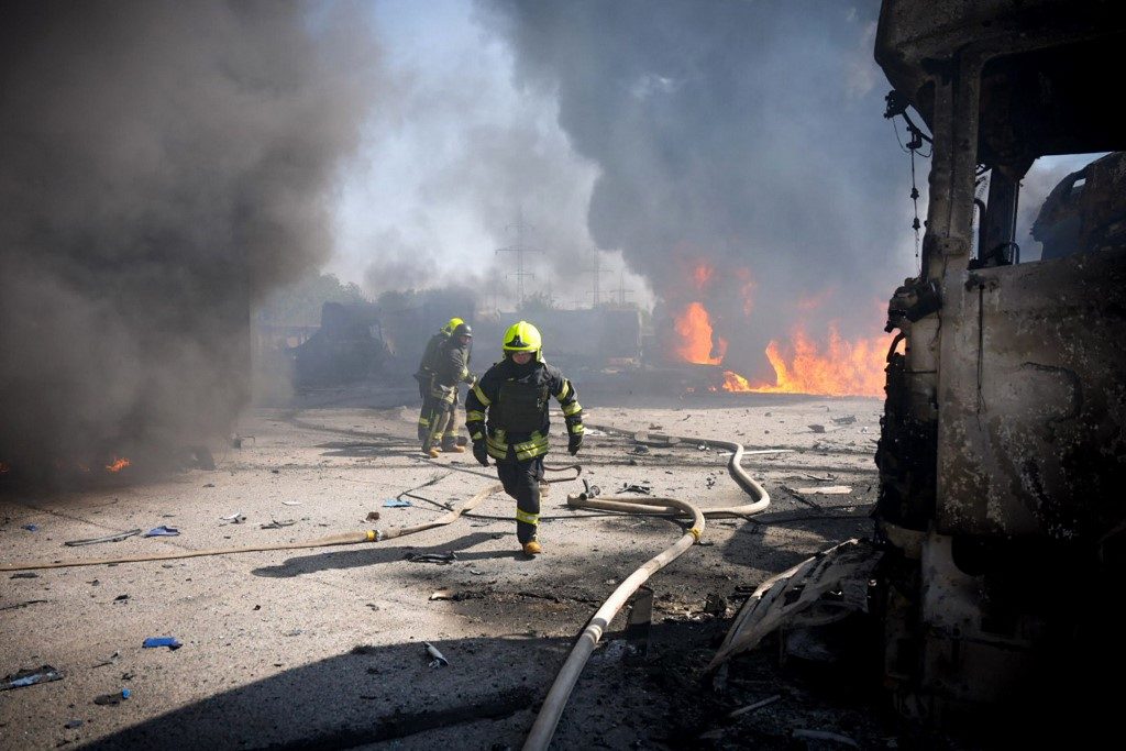 Ataque ‘massivo’ da Rússia deixa mortos e feridos na Ucrânia; alvos eram estruturas energéticas