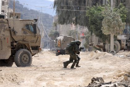 Mulher demitida por post contra ações de Israel na Cisjordânia será indenizada