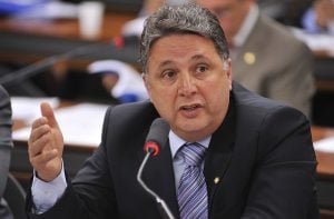 Pedido de vista suspende julgamento sobre o registro de candidatura de Anthony Garotinho no TRE-RJ