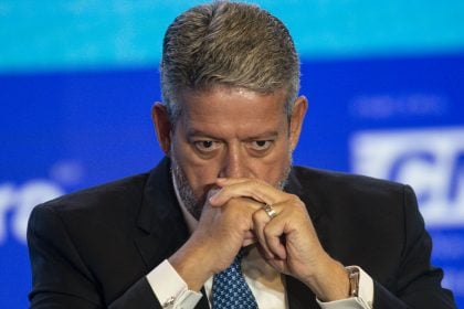 Lira descumpre projeção de indicar em agosto seu candidato a presidente da Câmara