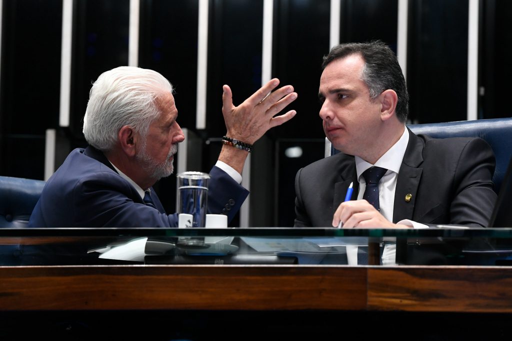 Após acordo, Lula deve editar decreto liberando clube de tiro que já funciona próximo a escola