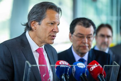 Haddad concorda em retirar urgência de regulamentação da reforma tributária