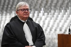 STJ nega transferir advogado condenado por homicídio para cela com frigobar e TV