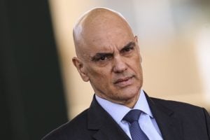 PF pede que Moraes compartilhe o inquérito do golpe com o caso da Abin Paralela