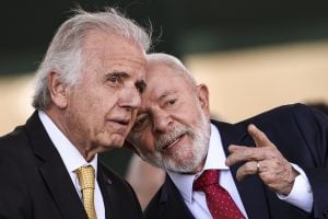 O encontro entre Lula e Múcio em meio a discussões sobre o corte de gastos