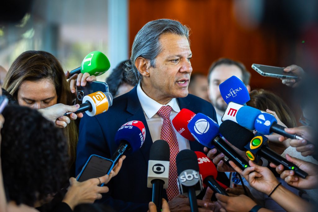 Reforma tributária sobre a renda deve ser enviada em dois meses, diz Haddad