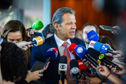 Reforma tributária sobre a renda deve ser enviada em dois meses, diz Haddad