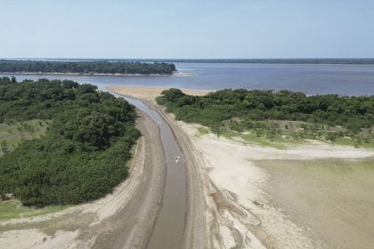 Amazonas declara emergência ambiental e de saúde por queimadas e seca