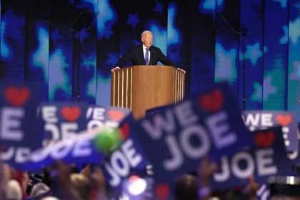 Biden protagoniza a 1ª noite da convenção democrata e enfatiza Trump como ameaça à democracia