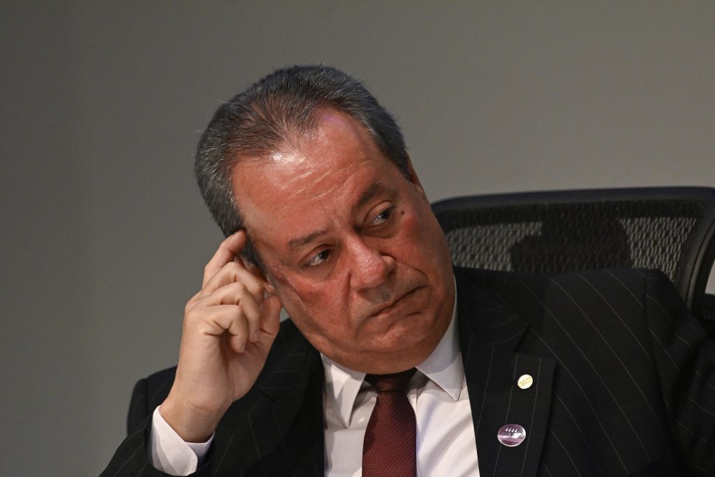 Os juros e as nada animadoras projeções da CNI para 2025