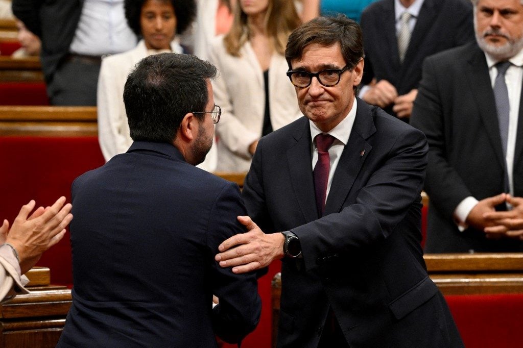 Socialista Salvador Illa é eleito presidente da Catalunha