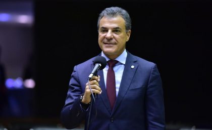 Beto Richa desiste de concorrer a prefeito de Curitiba e anuncia neutralidade