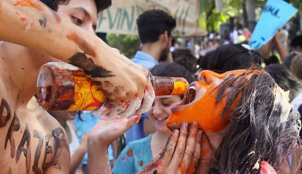 Câmara pode proibir trote humilhante em universidades