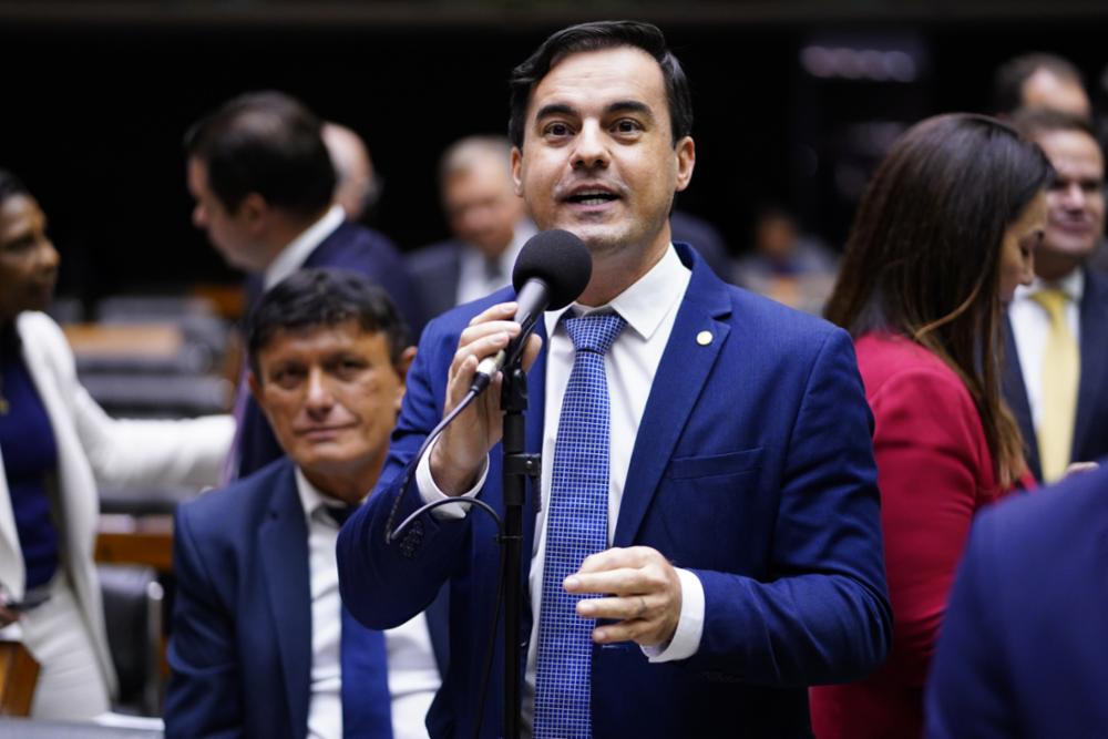 Quaest em Fortaleza: Capitão Wagner lidera com 9 pontos de vantagem sobre Sarto