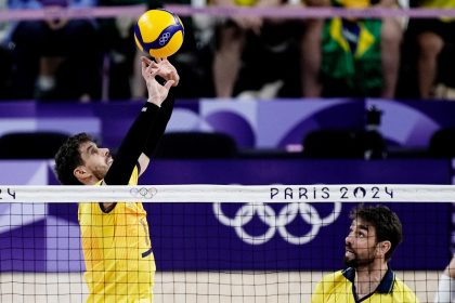 Seleções masculinas de basquete e vôlei têm dia decisivo; veja destaques da sexta-feira olímpica