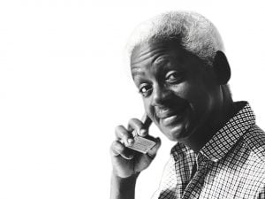 Comparado a Cartola e Nelson Cavaquinho, Batatinha nascia há 100 anos