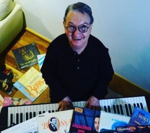 Caçulinha, músico do Domingão do Faustão, morre aos 86 anos